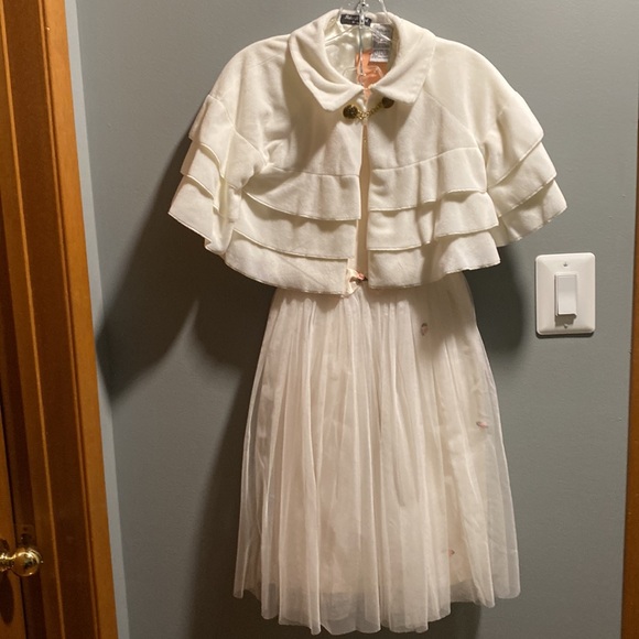 BRAND NEW GIRLS DRESS SIZE 7/8! COLOR IS IVORY. STUNNING IN PERSON. NWT. - Picture 2 of 13